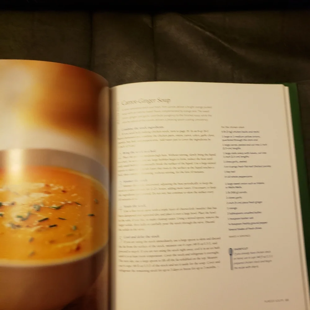 Soups & Stews made‎ easy w/step-by-step photographs Williams-Sonoma Hardback